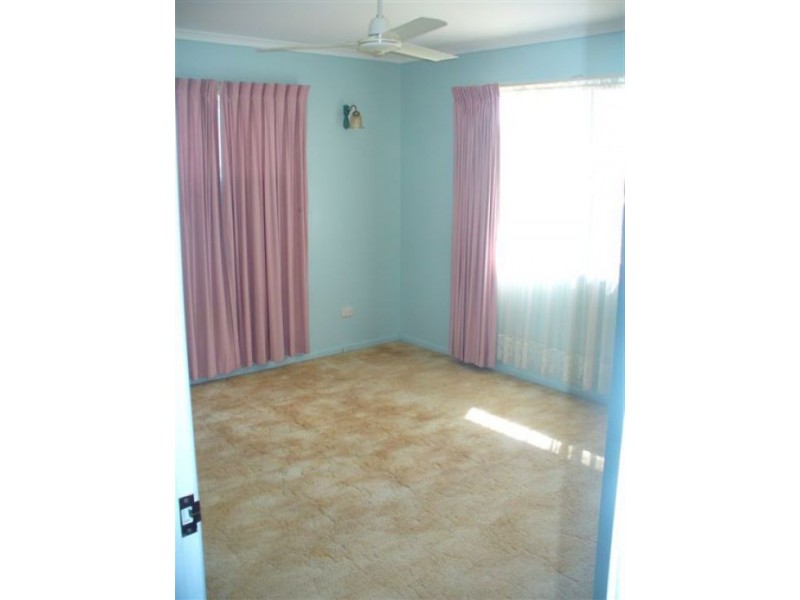 7 Wentworth Street, Granville QLD 4650