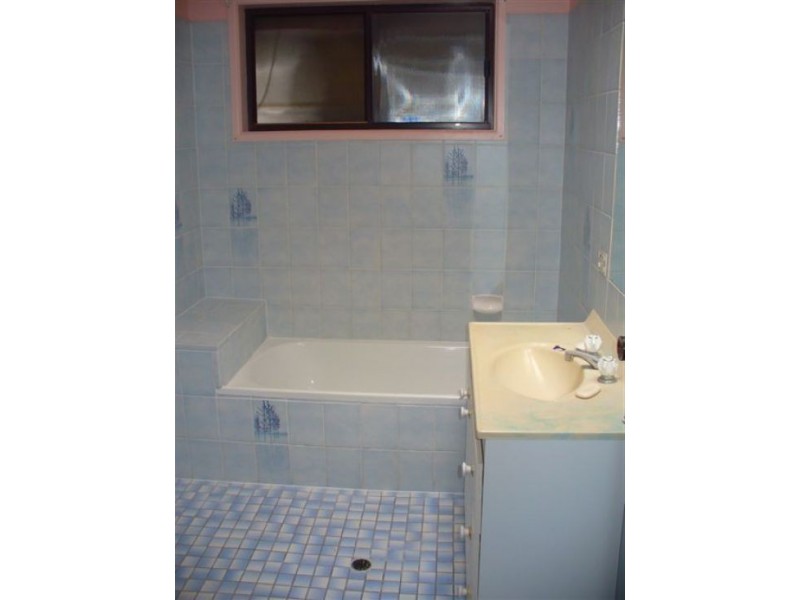 7 Wentworth Street, Granville QLD 4650