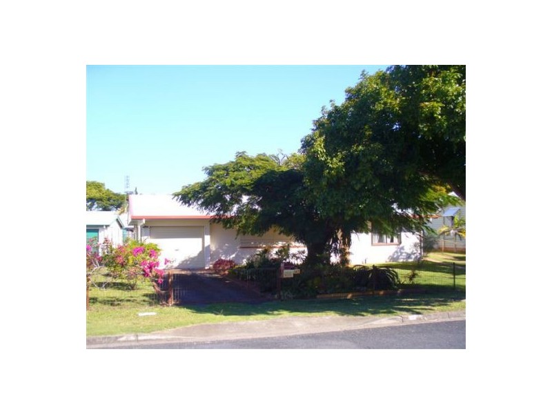 247 Cypress Street, Urangan QLD 4655