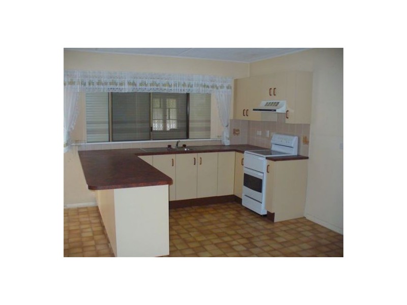 247 Cypress Street, Urangan QLD 4655