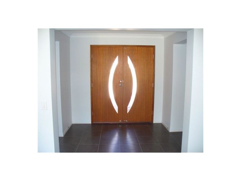 . Brianna Court, Oakhurst QLD 4650