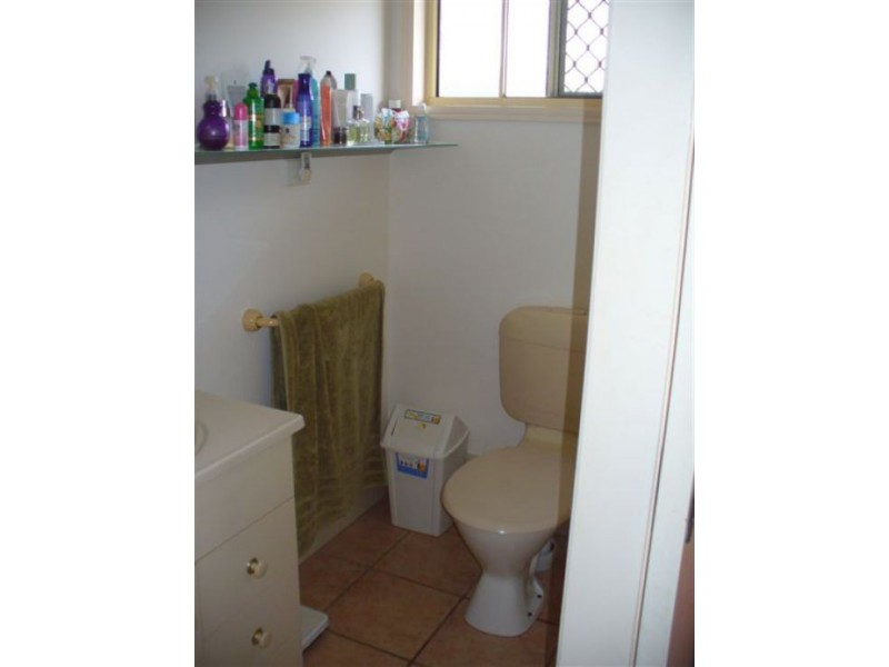 5 King Edward Court, Urangan QLD 4655