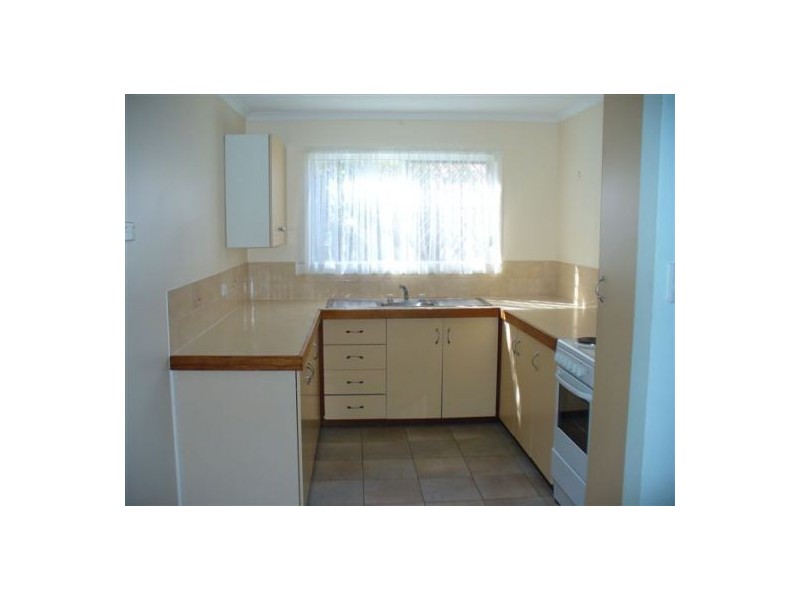 .4 Bunker Ave, Urraween QLD 4655