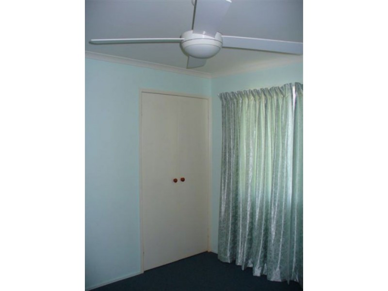 .4 Bunker Ave, Urraween QLD 4655