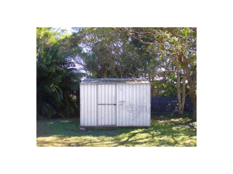 .4 Bunker Ave, Urraween QLD 4655