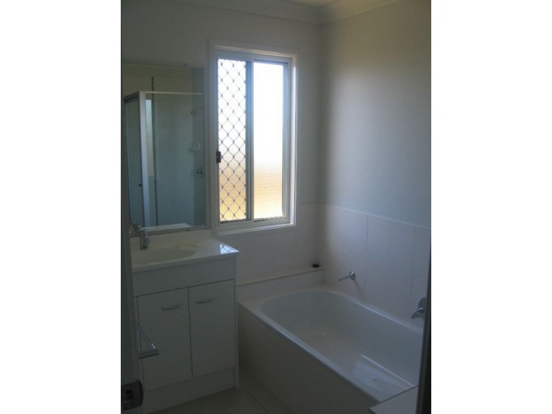 79.  Tulipwood Dve, Tinana QLD 4650