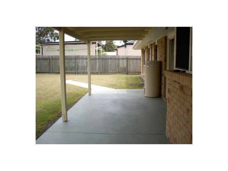 6 Shoreline Court, Urangan QLD 4655