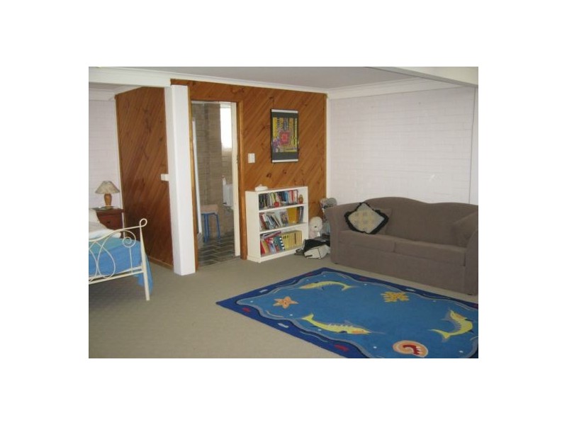 24 Aberdeen Ave, Maryborough QLD 4650