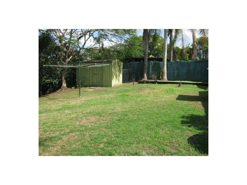 2 Crimmens Street, Maryborough QLD 4650