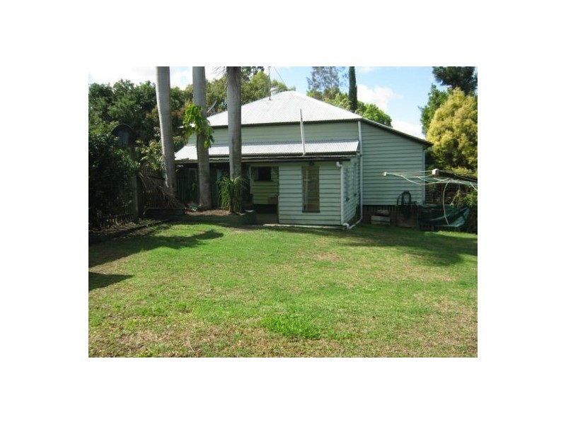 2 Crimmens St, Maryborough QLD 4650