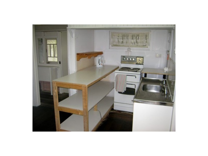 16 Brennan Ave, Maryborough QLD 4650