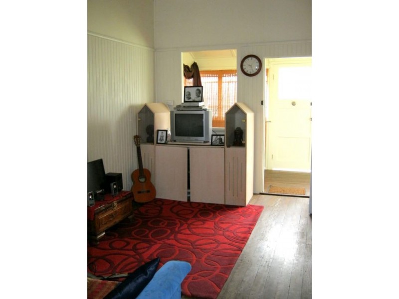 16 Brennan Ave, Maryborough QLD 4650