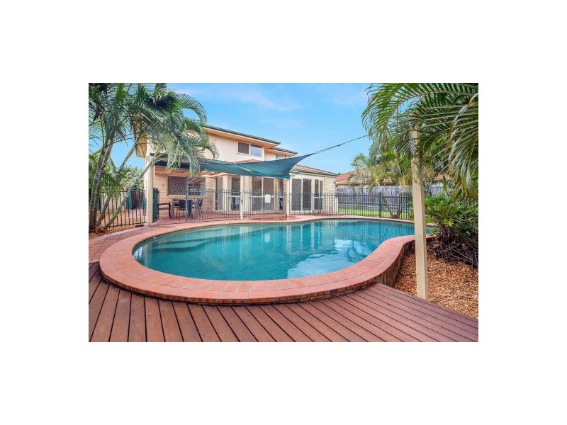 9 Cambridge Pl, Wishart QLD 4122