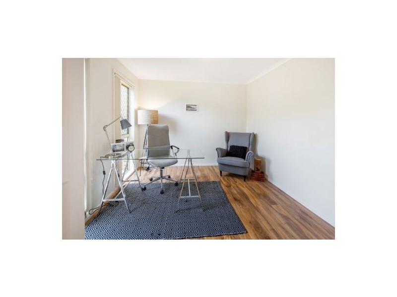 9 Cambridge Pl, Wishart QLD 4122