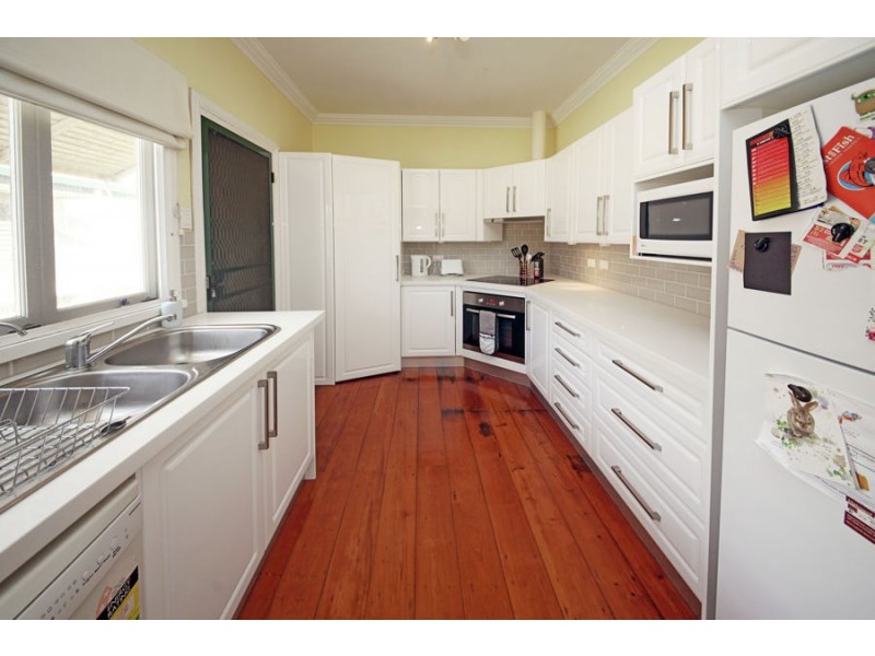 82 Newnham Road, Mount Gravatt East QLD 4122