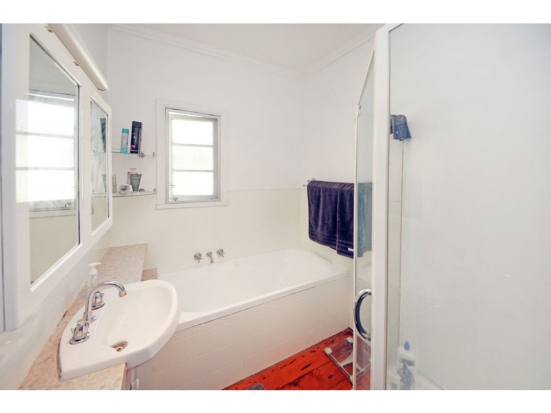 82 Newnham Road, Mount Gravatt East QLD 4122