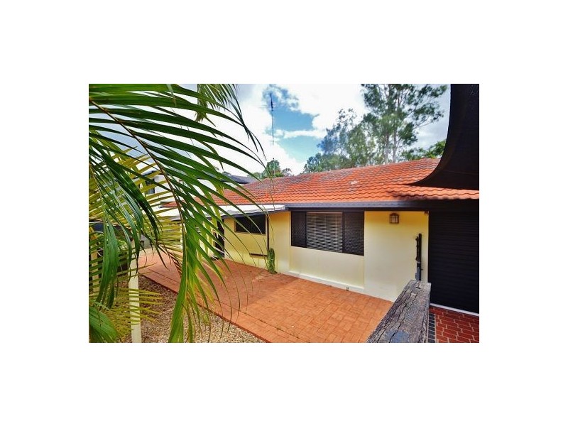 47 Morialta Street, Mansfield QLD 4122