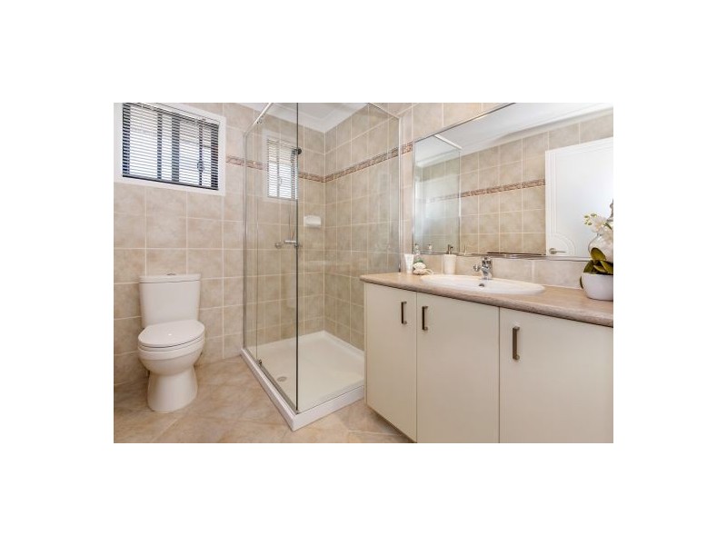 15 Norfolk Place, Wishart QLD 4122