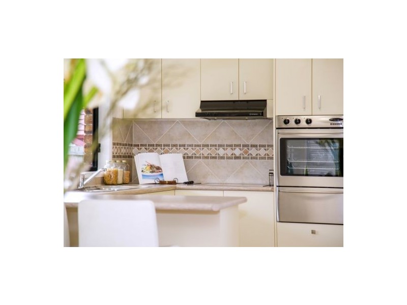 15 Norfolk Place, Wishart QLD 4122