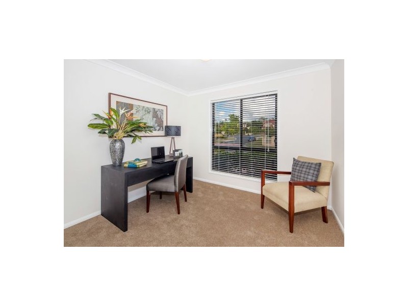 15 Norfolk Place, Wishart QLD 4122