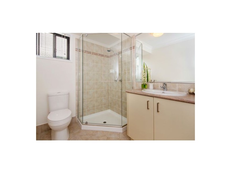 15 Norfolk Place, Wishart QLD 4122