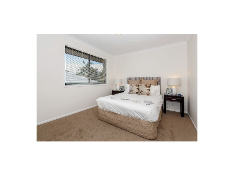 15 Norfolk Place, Wishart QLD 4122