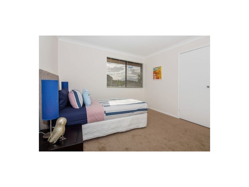 15 Norfolk Place, Wishart QLD 4122