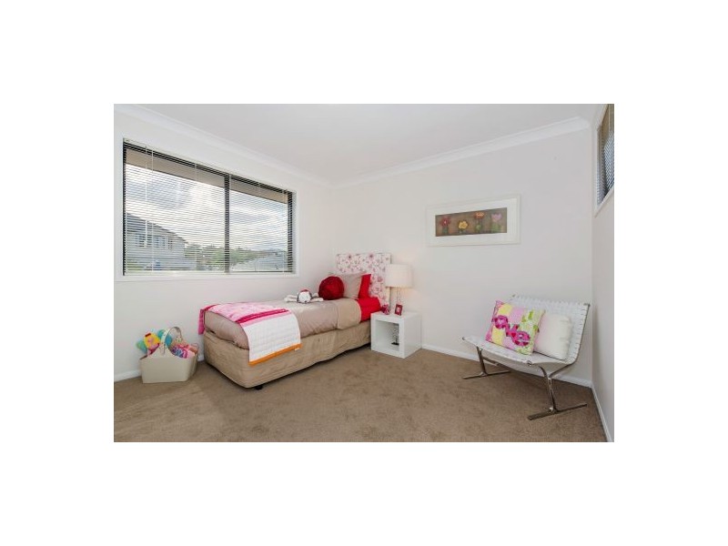 15 Norfolk Place, Wishart QLD 4122