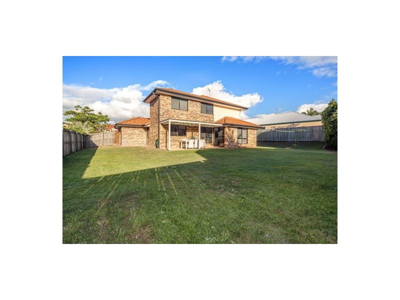 15 Norfolk Place, Wishart QLD 4122