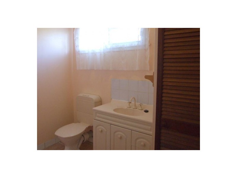 16 London Street, Eight Mile Plains QLD 4113