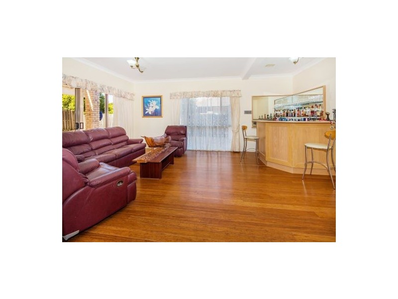 7 Michelangelo Cres, Mackenzie QLD 4156