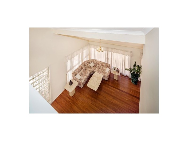 7 Michelangelo Cres, Mackenzie QLD 4156
