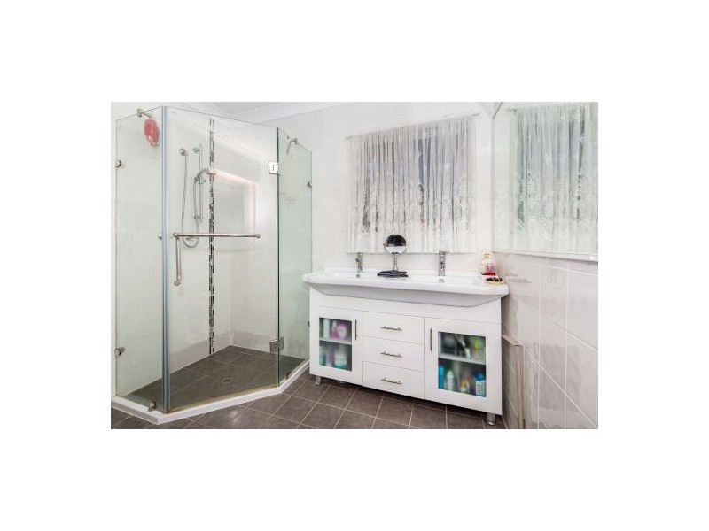 31 Luprena Street, Mansfield QLD 4122