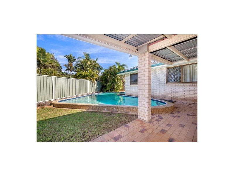 11 Redpath St, Wishart QLD 4122