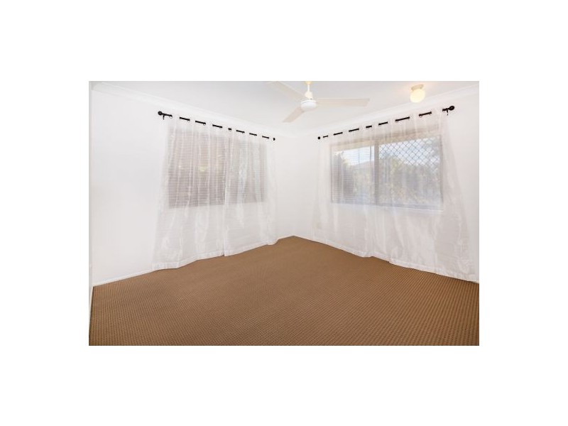 11 Redpath St, Wishart QLD 4122