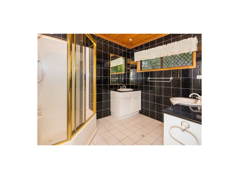 132 Alperton Road, Burbank QLD 4156