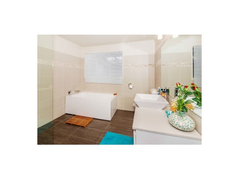 35 Kingsway Street, Upper Mount Gravatt QLD 4122