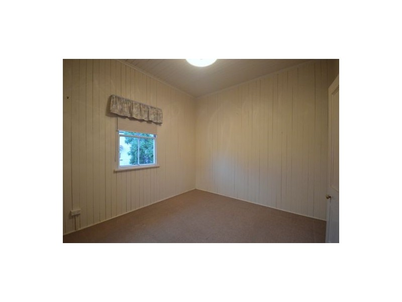 25 Wilkins Street East, Annerley QLD 4103