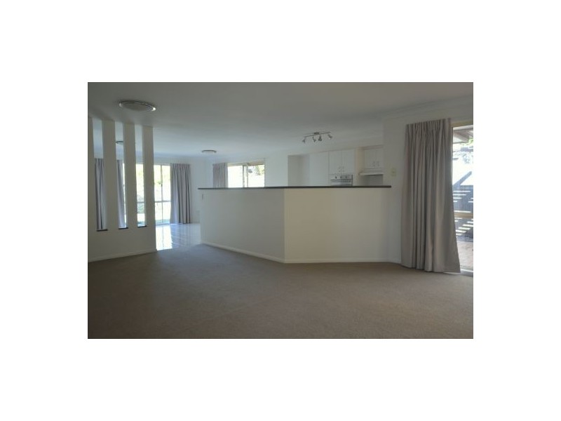 17 Marissa Close, Mansfield QLD 4122