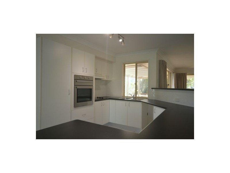 17 Marissa Close, Mansfield QLD 4122