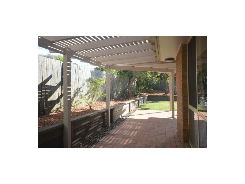 17 Marissa Close, Mansfield QLD 4122