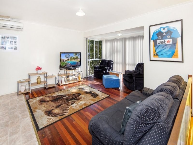 495 Broadwater Road, Mansfield QLD 4122