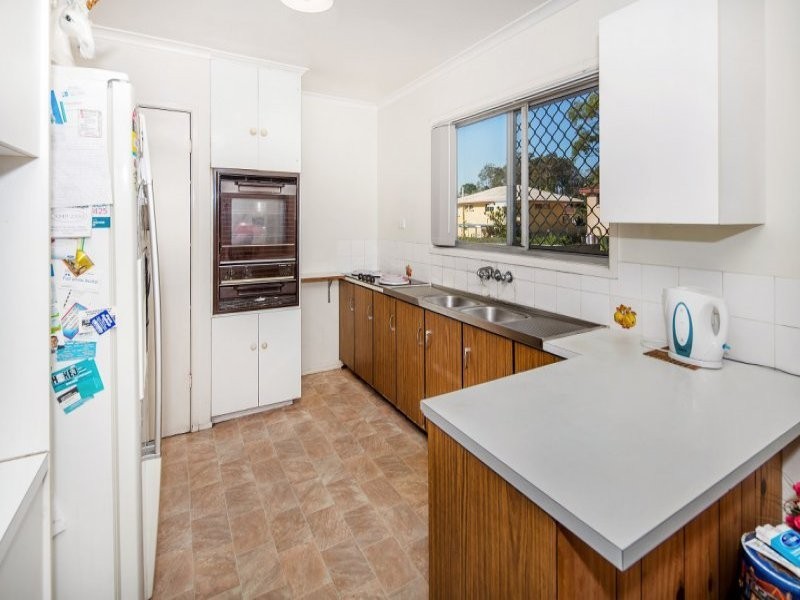 495 Broadwater Road, Mansfield QLD 4122