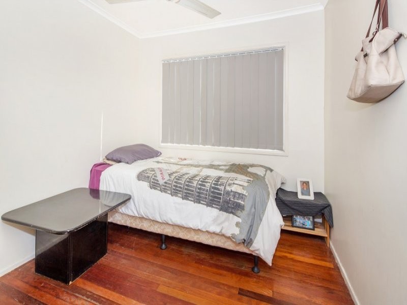 495 Broadwater Road, Mansfield QLD 4122