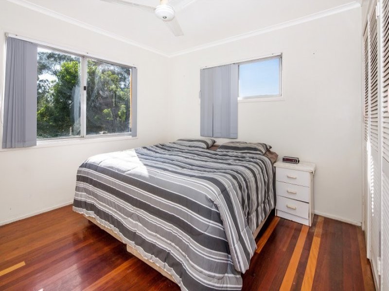 495 Broadwater Road, Mansfield QLD 4122