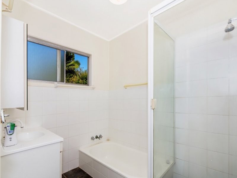 495 Broadwater Road, Mansfield QLD 4122