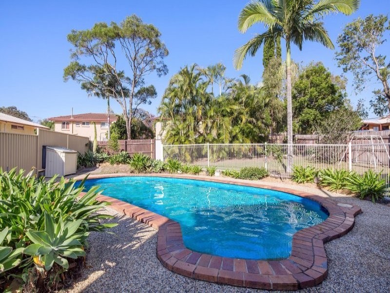 495 Broadwater Road, Mansfield QLD 4122