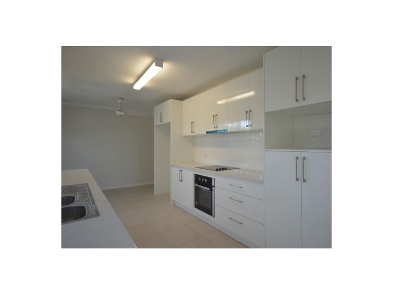 5 Jilloong Street, Mansfield QLD 4122