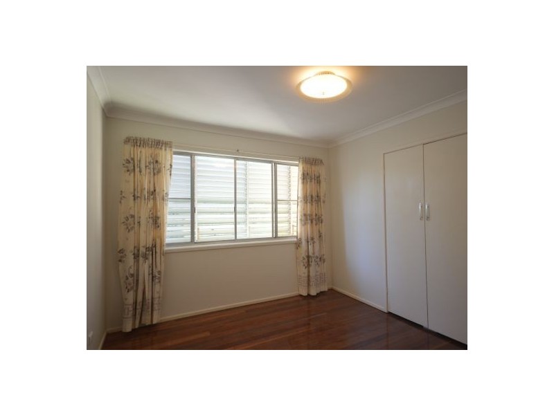 5 Jilloong Street, Mansfield QLD 4122