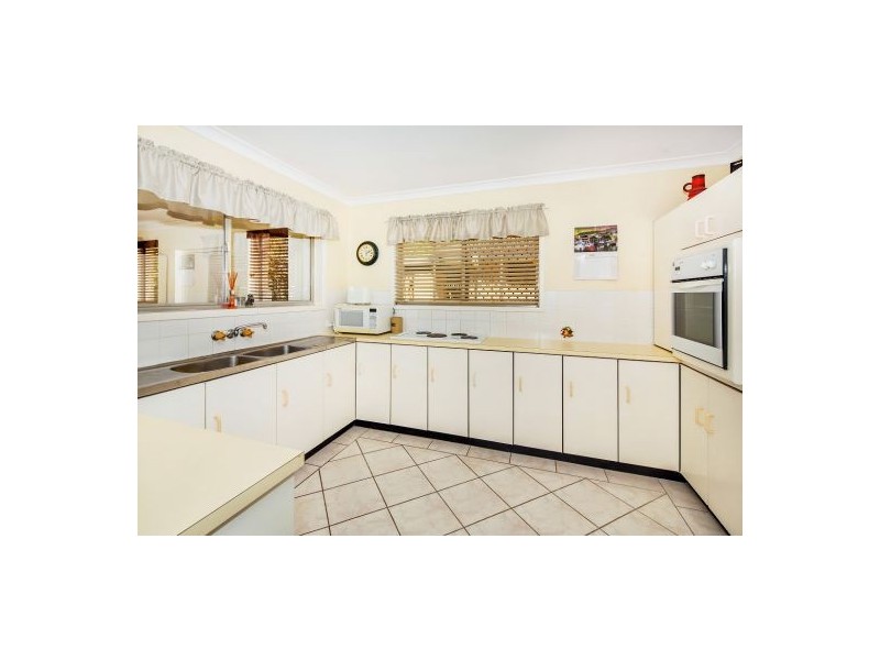 31 Lewana Street, Mansfield QLD 4122